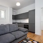 Hemeras Boutique Homes : 3 Apartments In Center