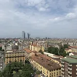 Monolocale Con Vista Su Milano