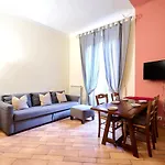 Xenia Apartments - Elegant Flat In The Center Of Milan
