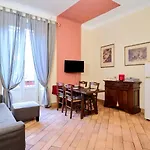 Xenia Apartments - Elegant Flat In The Center Of Milan