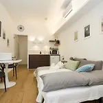 Duomo 10 Min - Cozy With Netflix & Wifi