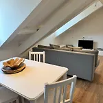 Be Your Home - Dalla Corte Del Glicine