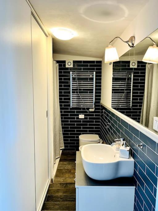 Apartment Delizioso Bilocale - Stazione Rogoredo, M3, Linate