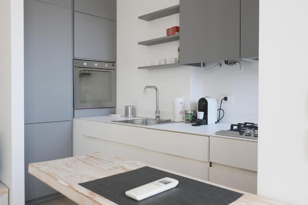Orea Spiti- Modern Mantegna Arco Della Pace District Apartamento Milão