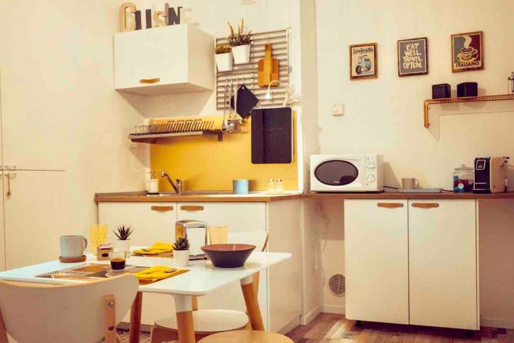 Casa Navi - Typical House By Navigli * Mailand
