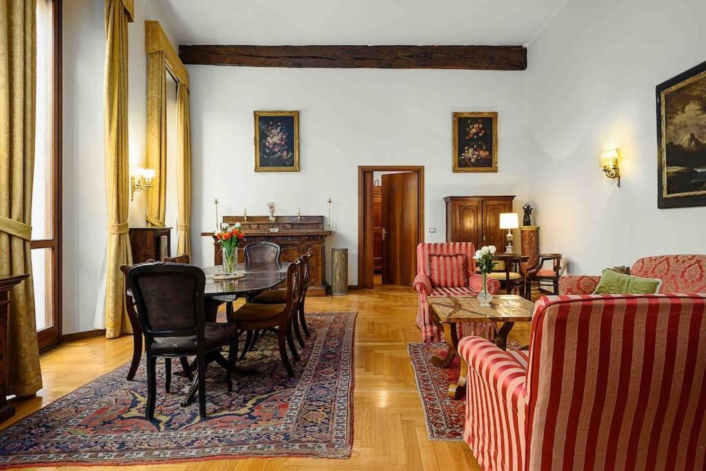 Piazza Duomo - Antico Dell'800 Apartamento