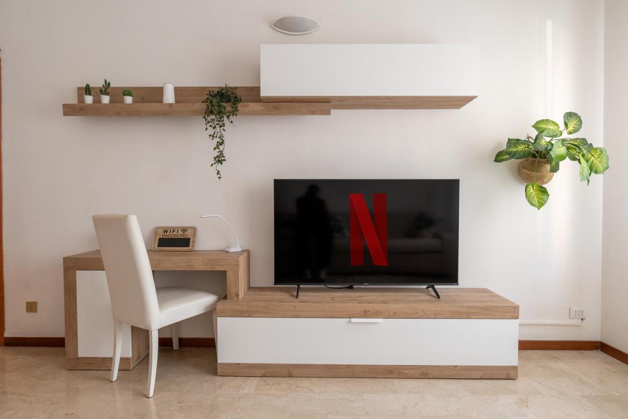 San Siro Big House Wifi Netflix Free Parking Apartment Milan