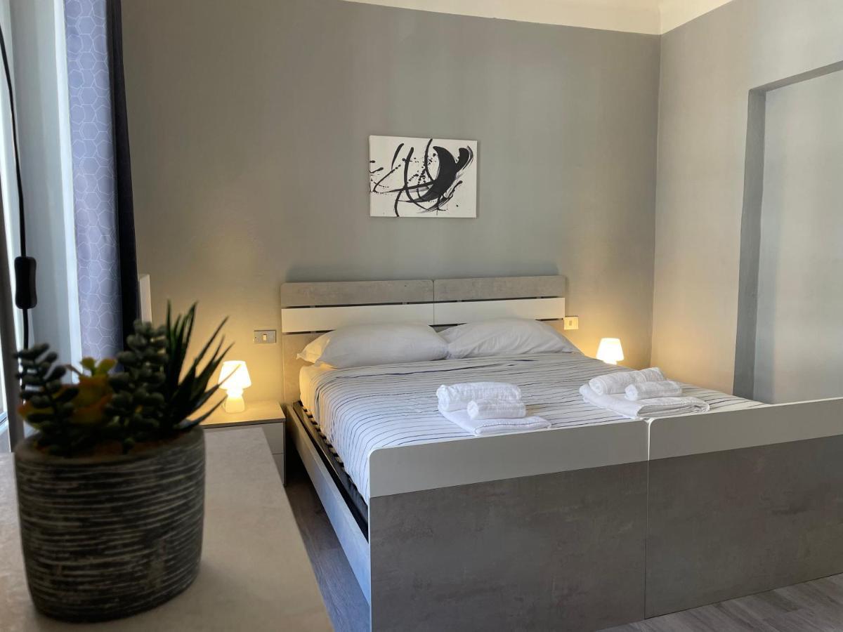 Apartment Isola District Chic - Affitti Brevi Italia *