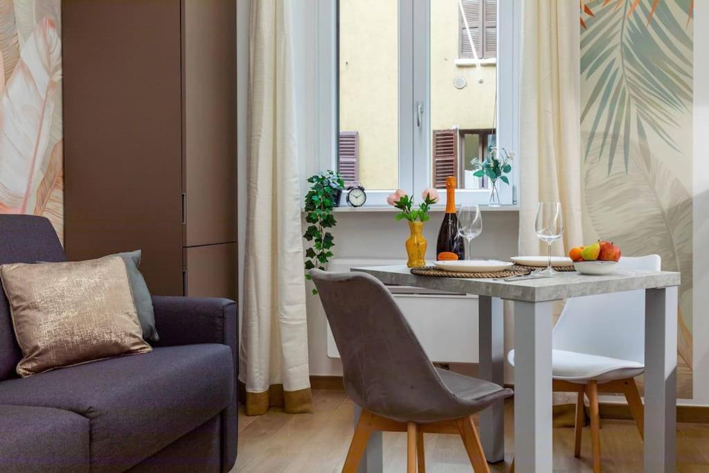 Exotic House In Of Milan