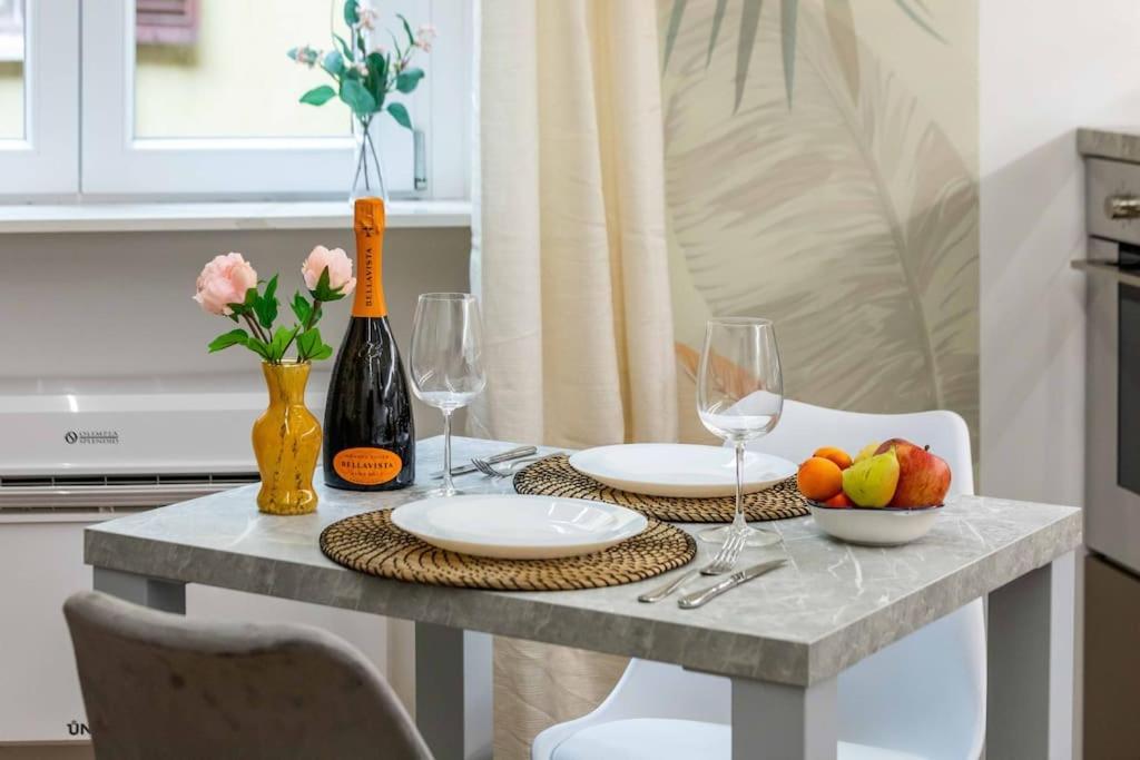 Exotic House In Of Apartment Milan