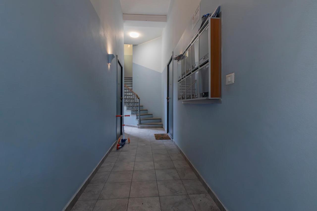 Ihost - Pasteur 15 * Mailand