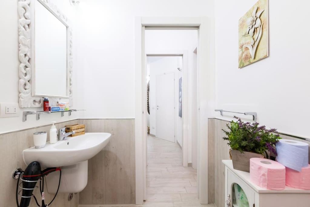 Elegant Triplex Townhouse With Luxe Terrace * Milão