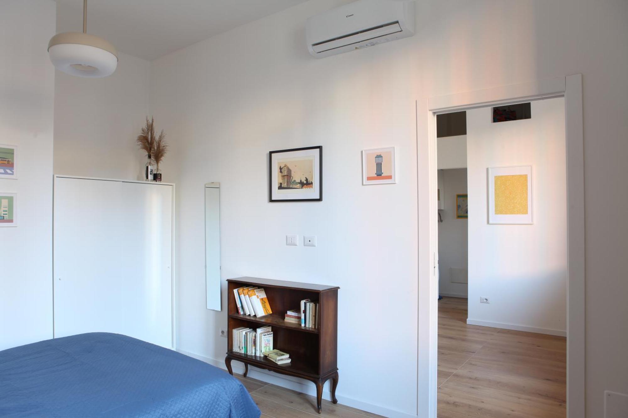 Modern Close To Metro Apartment Mailand