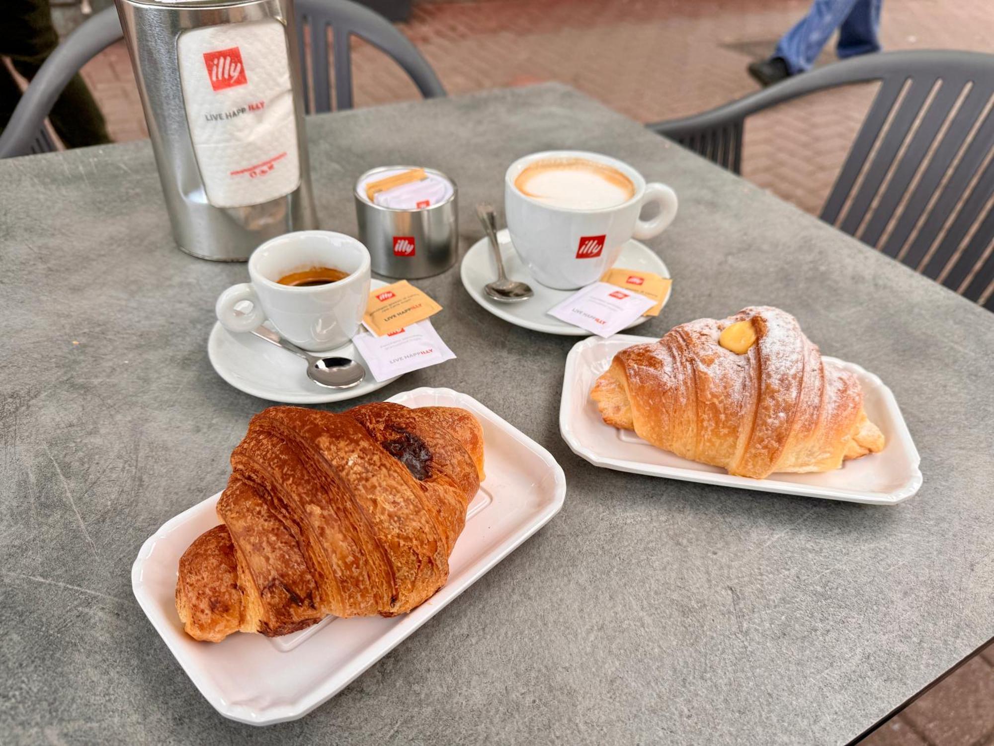 Frühstückspension Casa Bianca - Metro E Stazione Sotto Casa