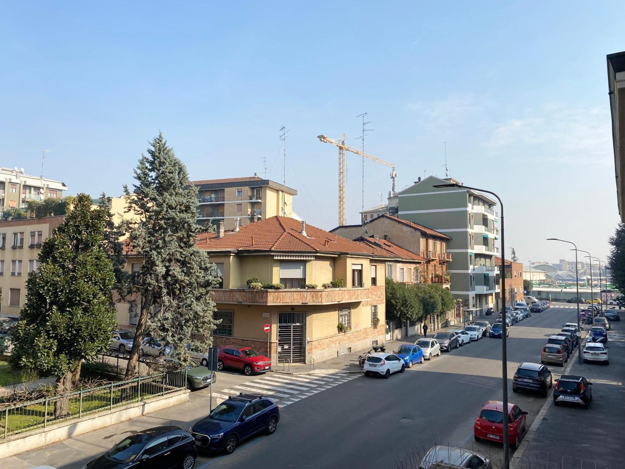 15 Minuti Dal Duomo, Ampissima Con Due Terrazzi