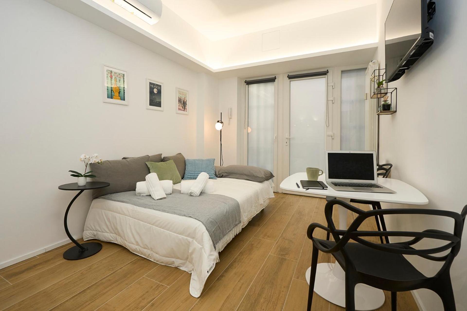 Duomo 10 Min - Cozy With Netflix & Wifi Apartment *