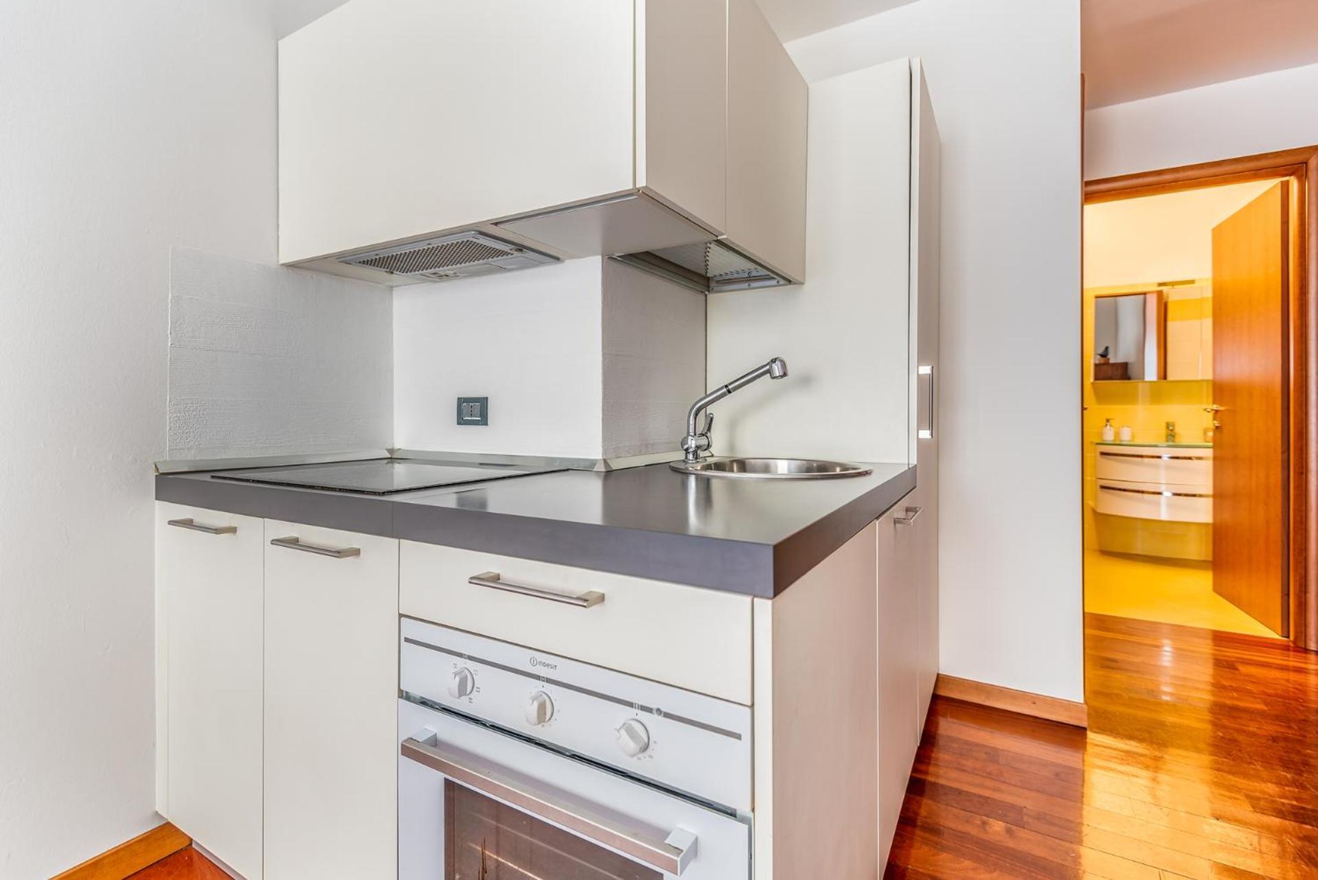 Brand New Centrale Via Soperga- 2pax- Wifi Apartment Mailand