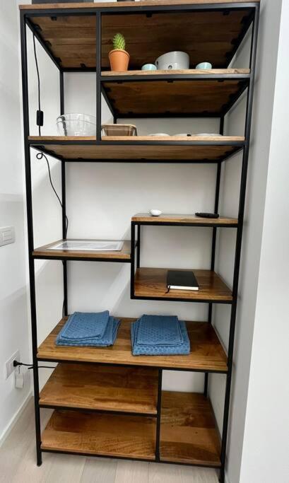 Modern - Walking Distance To Station Apartment Mailand