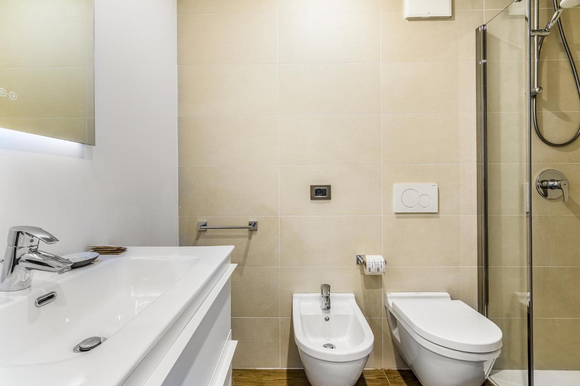 Apartment Penthouse Terrace Piranesi 4pax Wifi