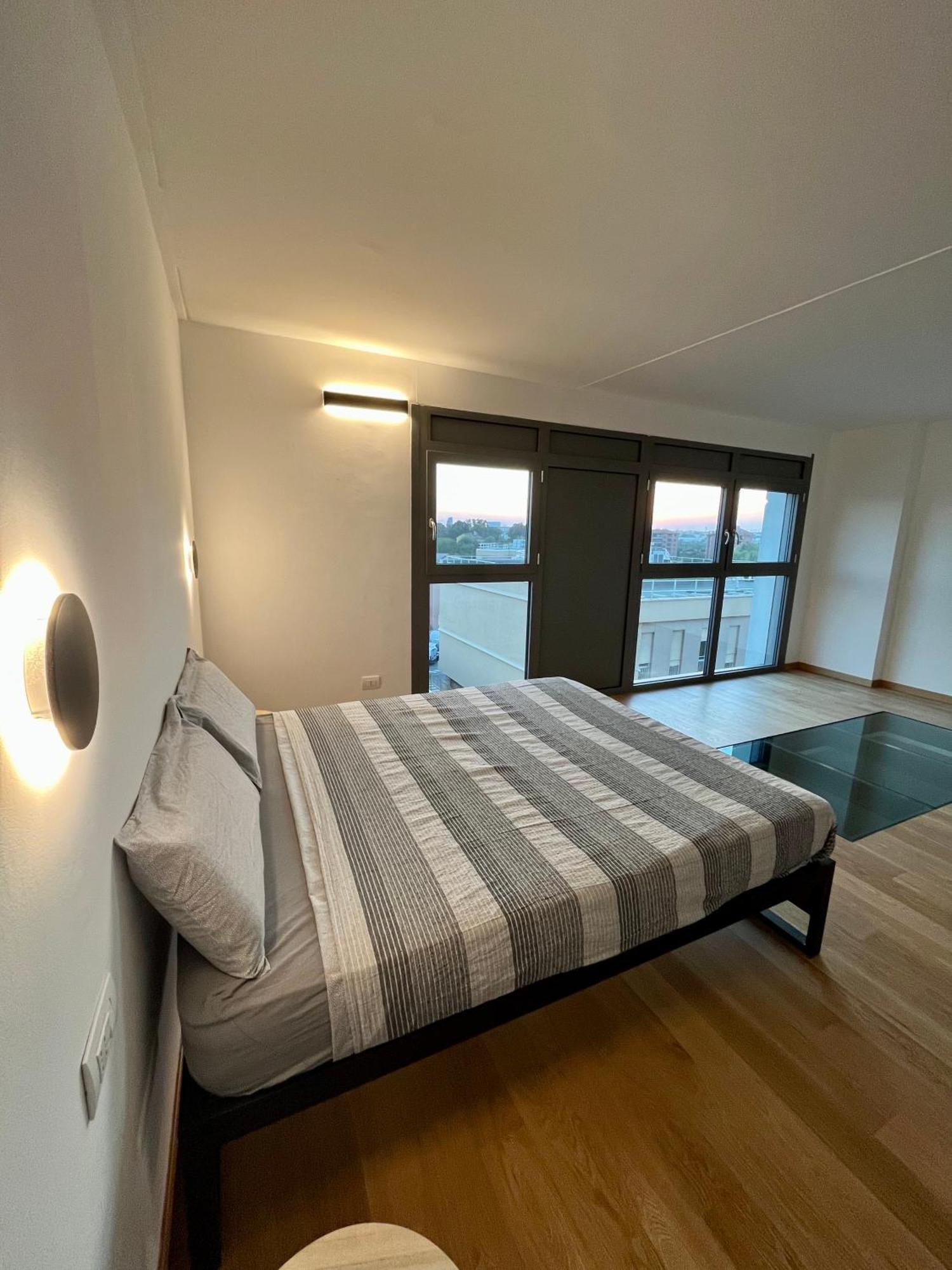Elegante Loft A Apartment Milan