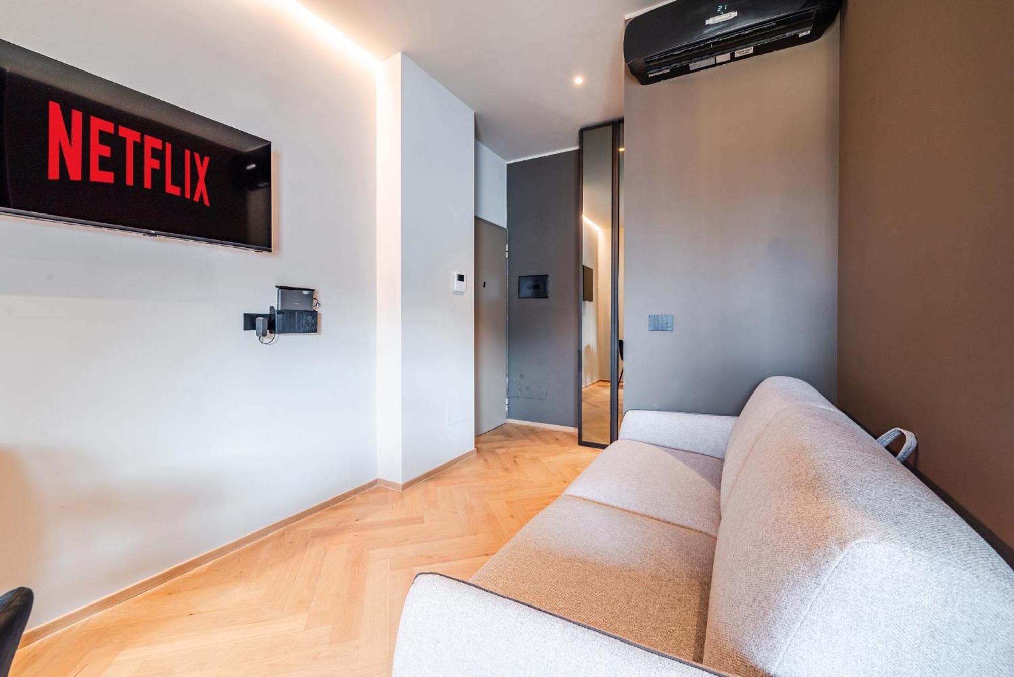Terrazza Con Jacuzzi E Vista Iconica Sul Duomo Apartamento