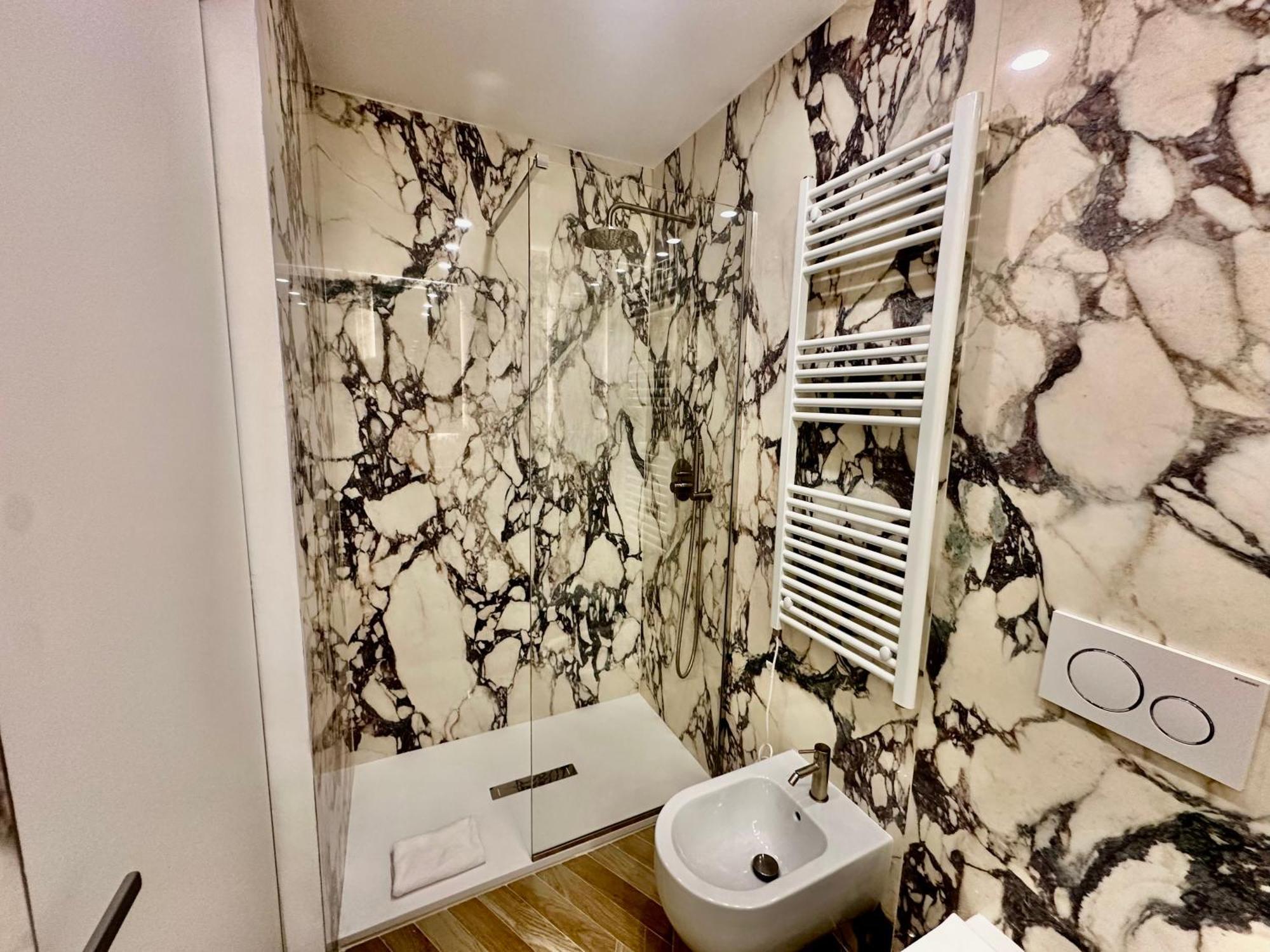 We - Volturno31, Bosco Verticale Apartment *
