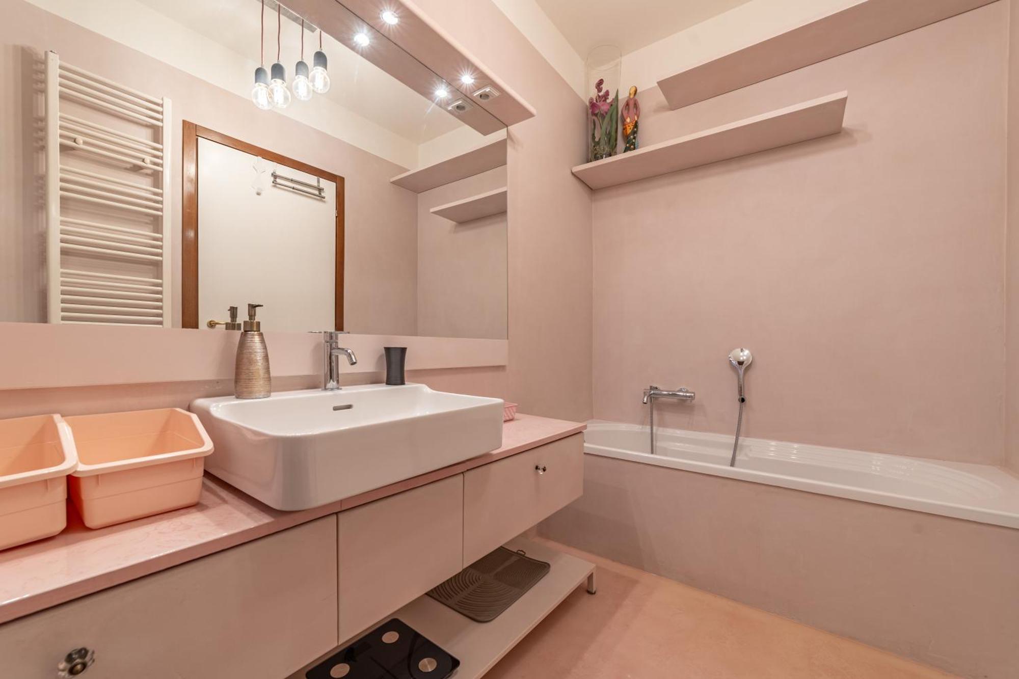 Apartment 5' From Bocconi With 2 Bedr And 2 Bathr Mailand