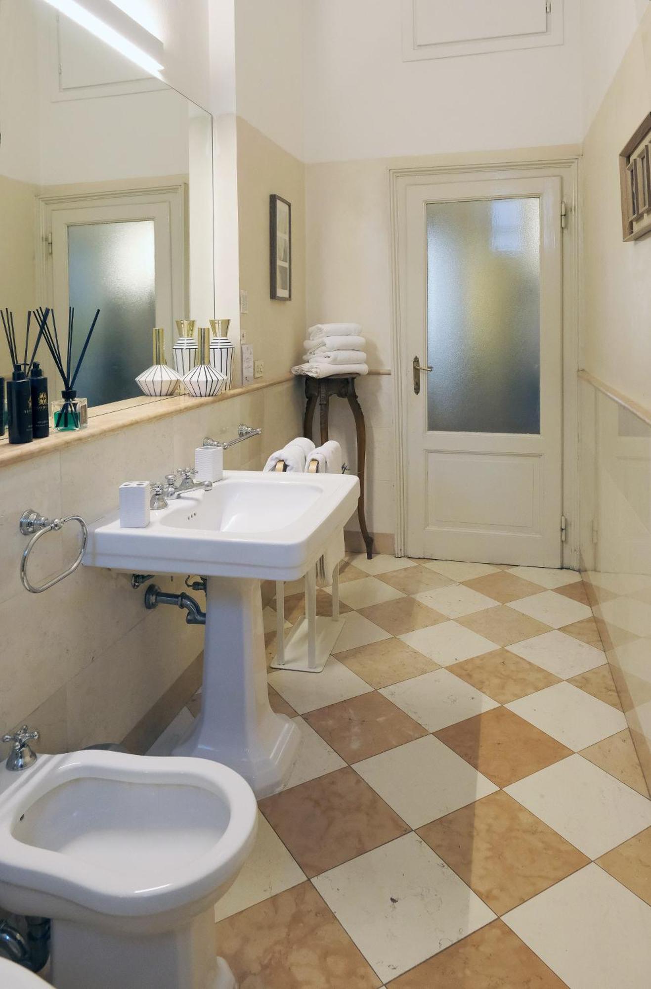Apartamento Comecasa 2 Bedrooms In Via Curtatone Milão