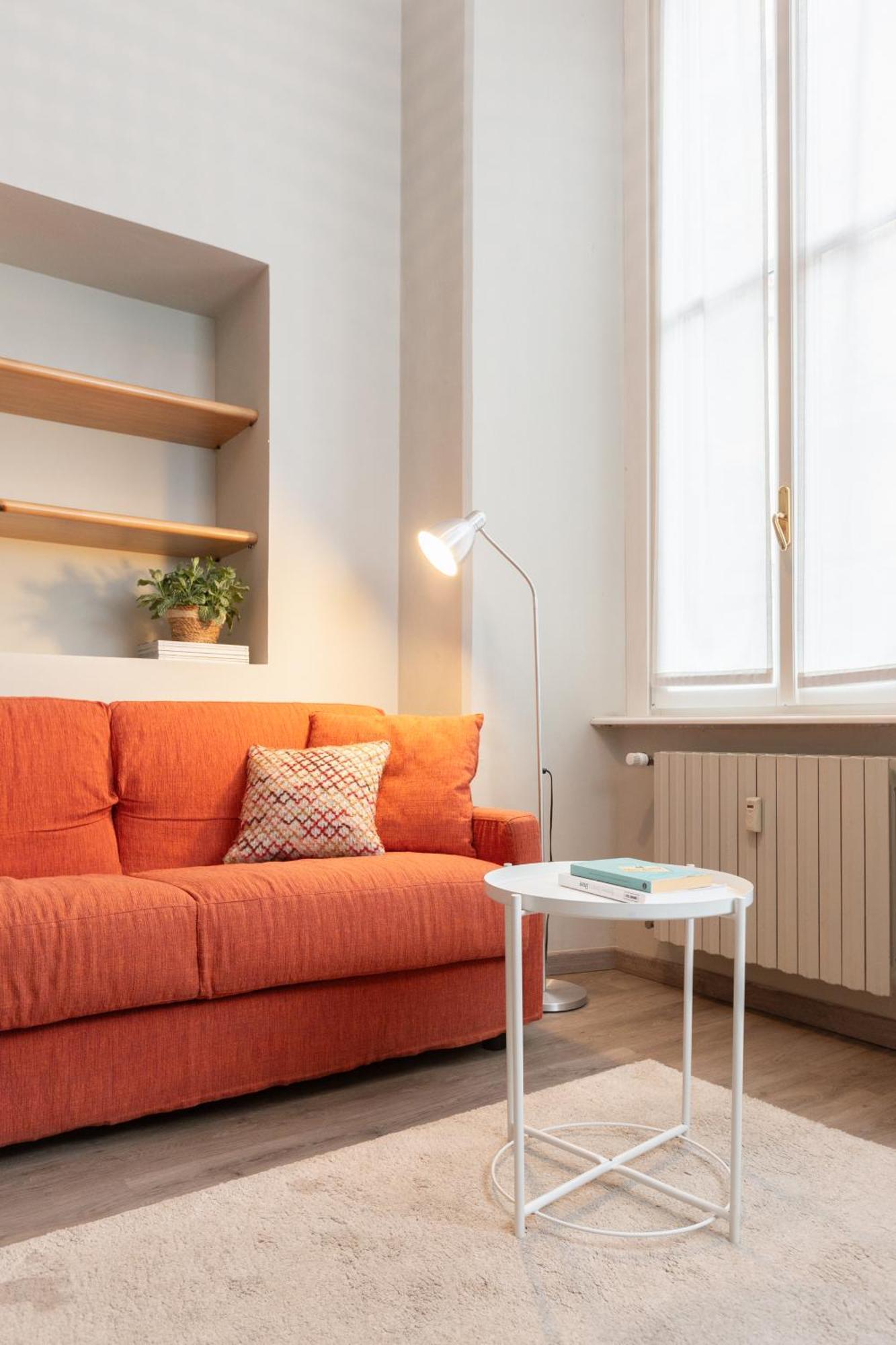 Da Laura - Center - M1 Station Apartment *