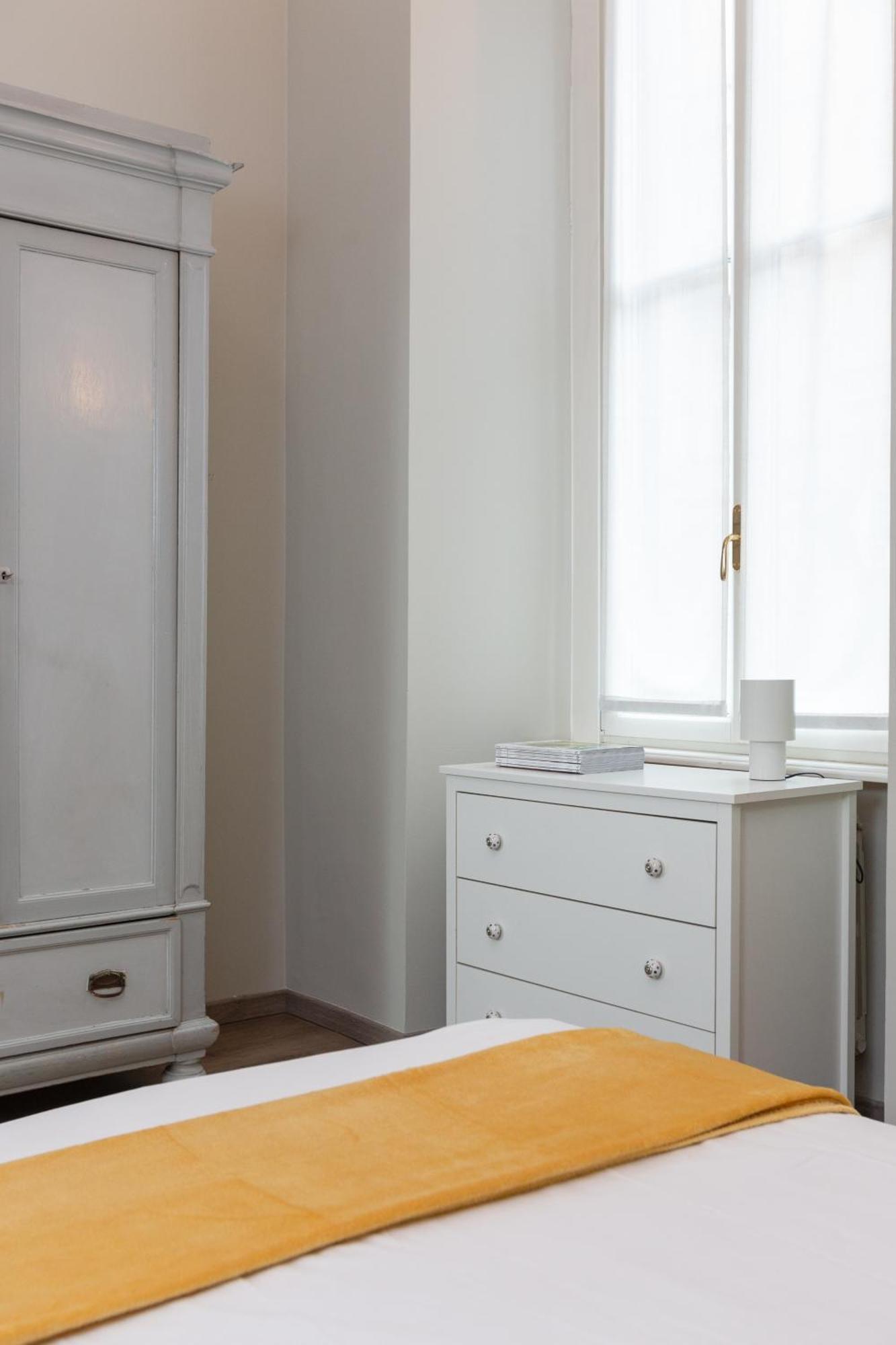 Da Laura - Center - M1 Station Apartment