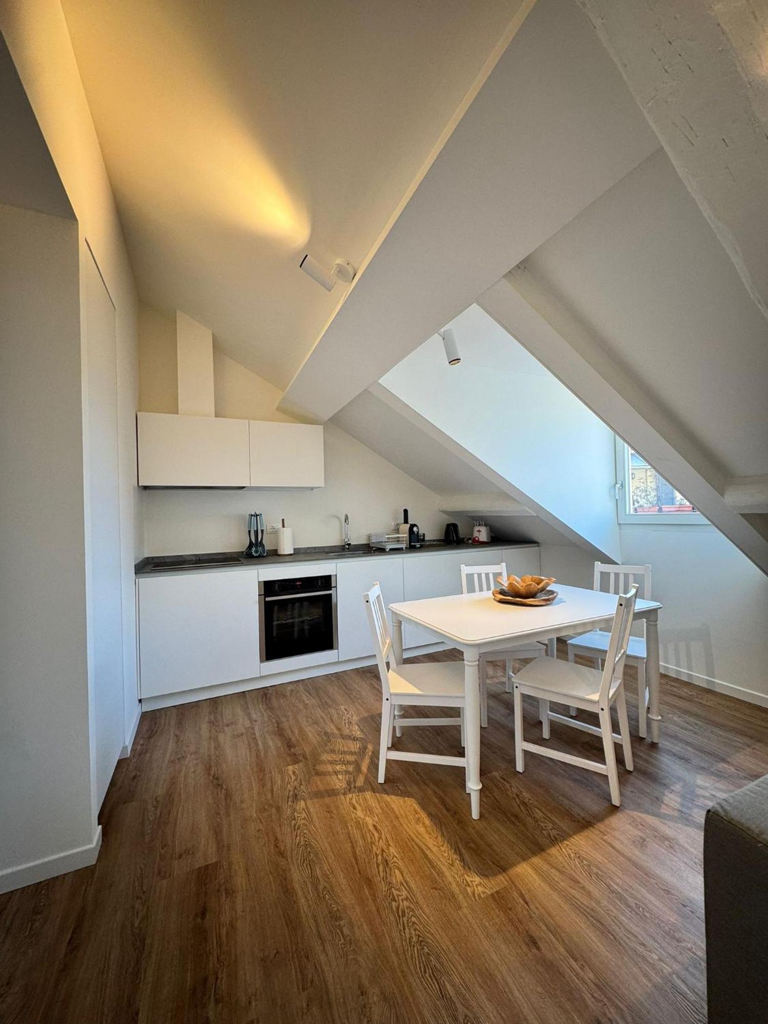 Be Your - Dalla Corte Del Glicine Apartment Mailand