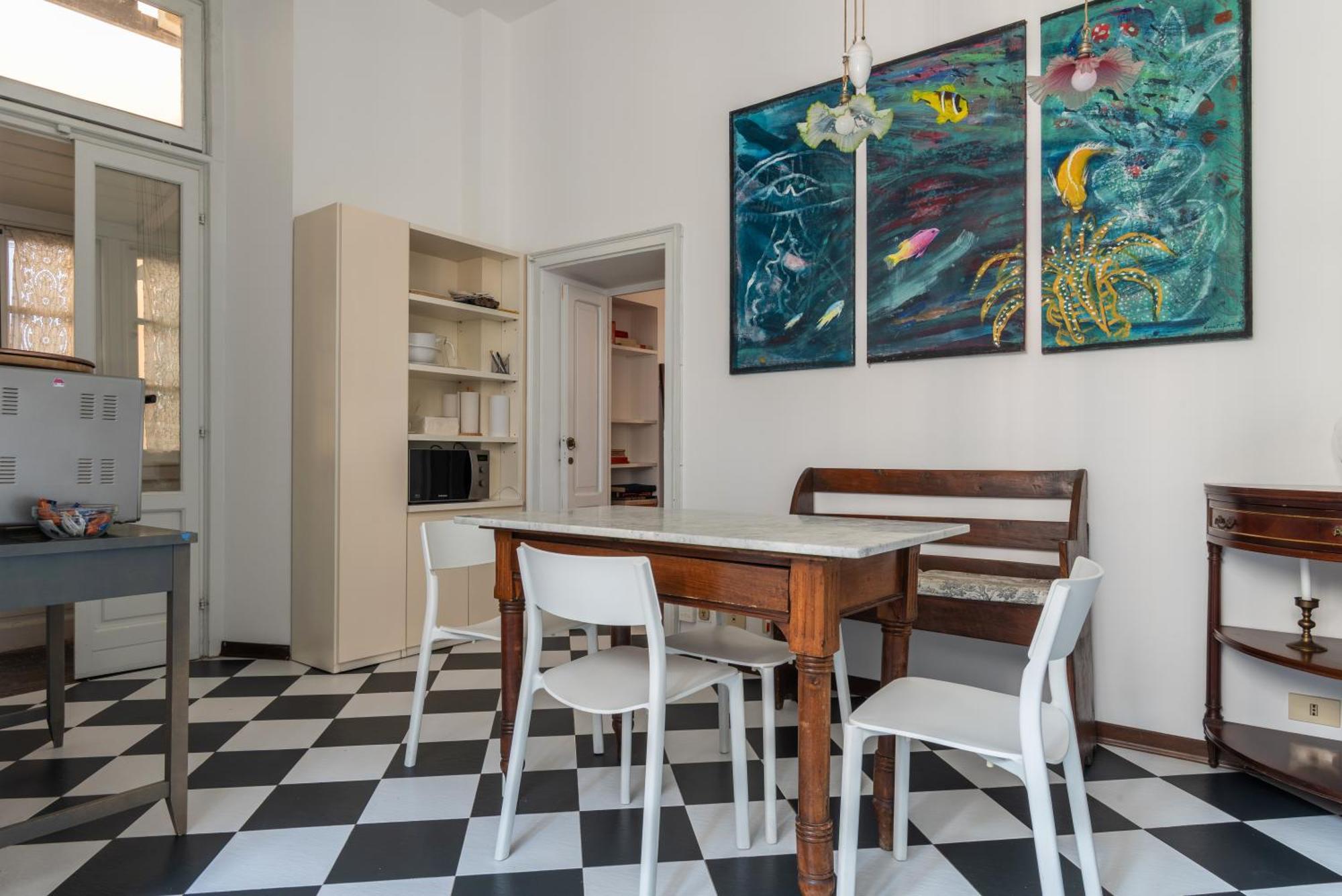 Apartamento Spacious And Bright Three-room Just Few Steps From The Duomo Milão