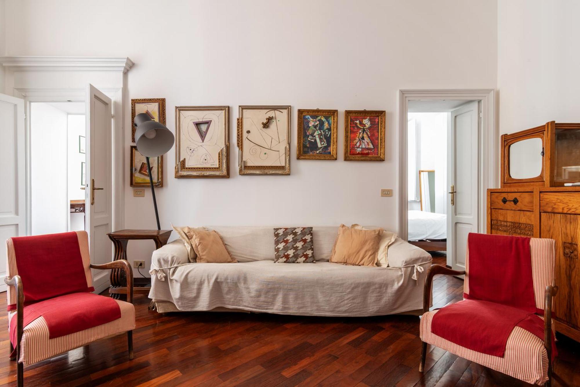 Spacious And Bright Three-room Just Few Steps From The Duomo Apartamento Milão