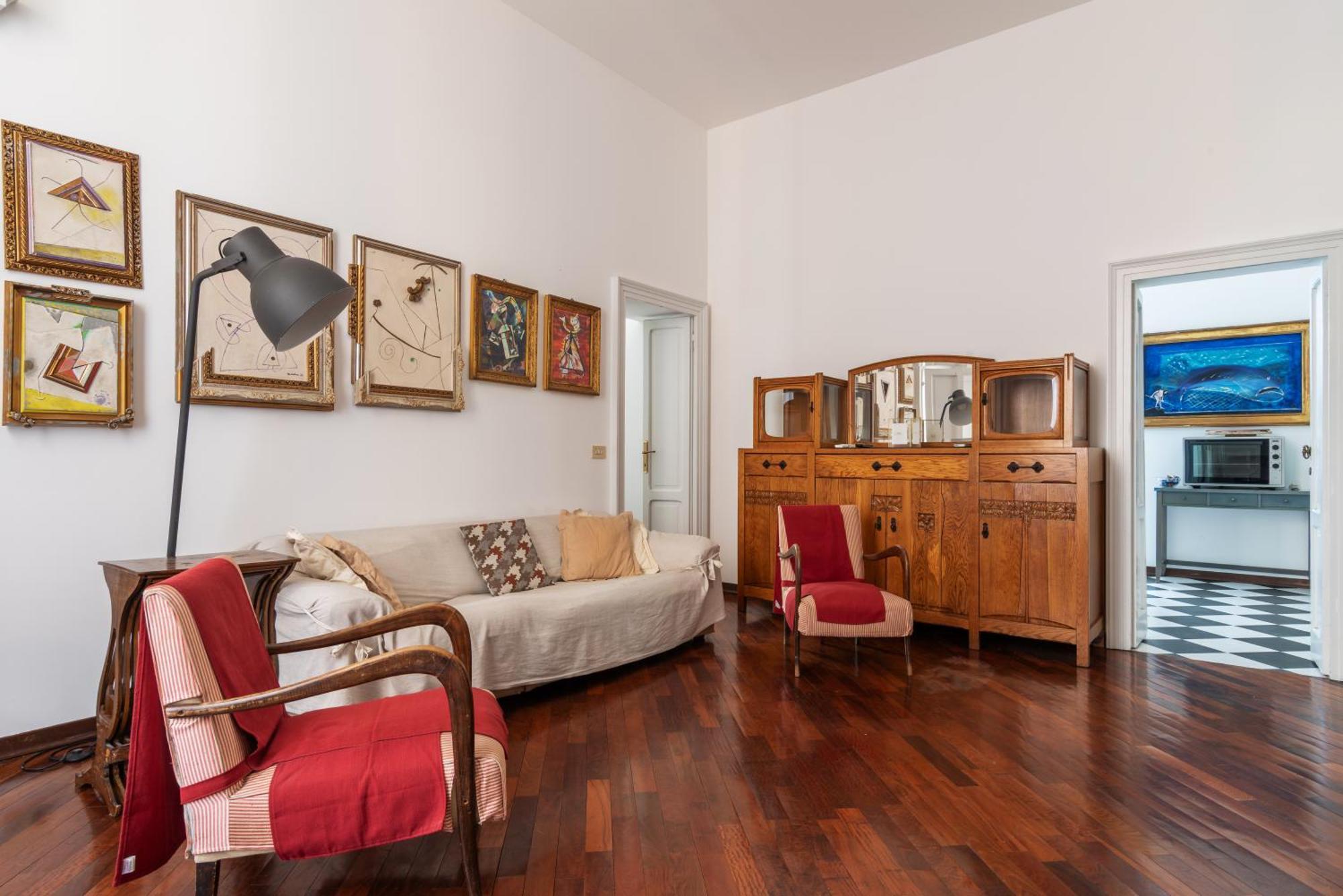 Apartamento Spacious And Bright Three-room Just Few Steps From The Duomo Milão