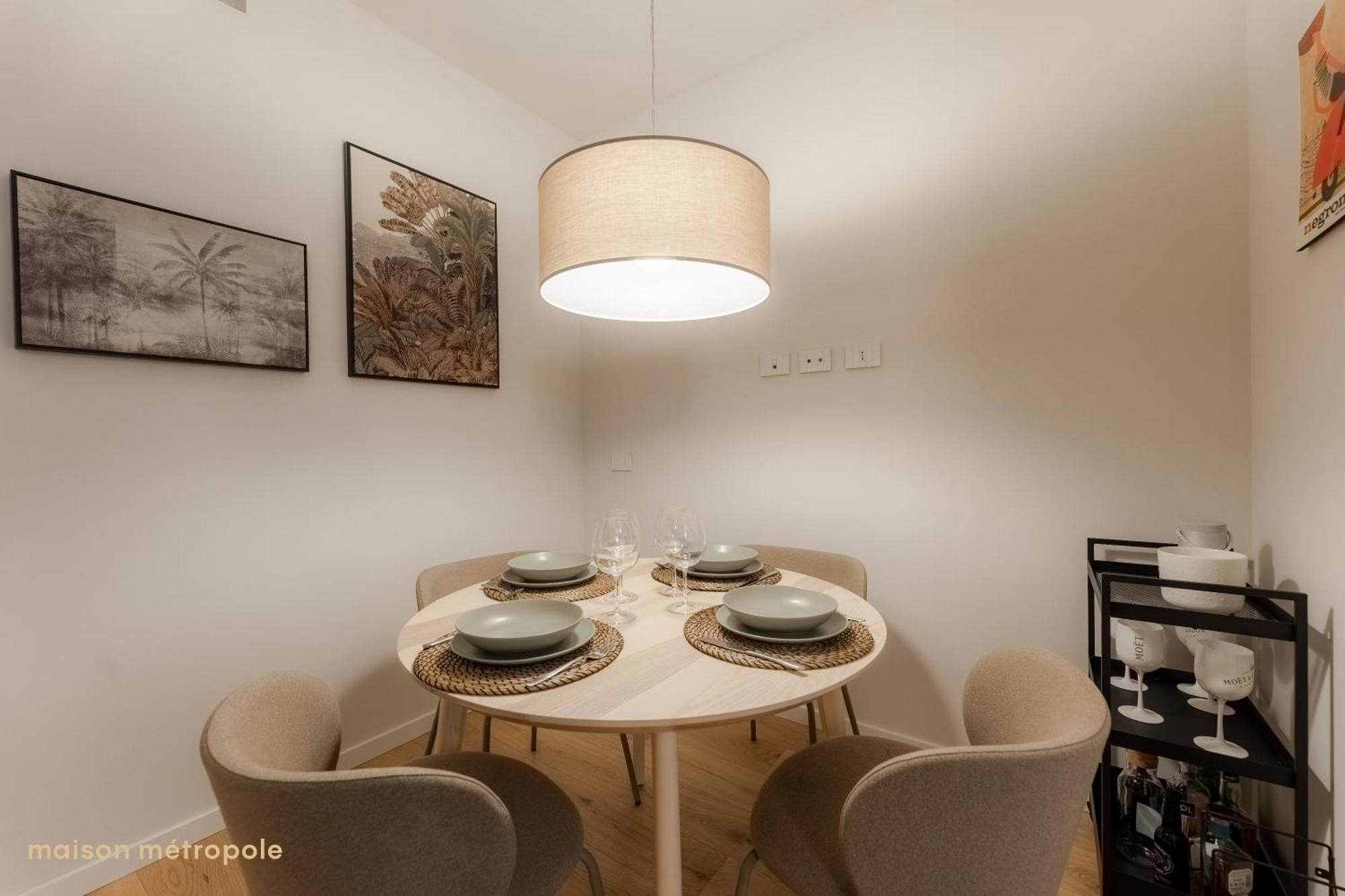 Chinatown Luxe, Garden Apartment Mailand
