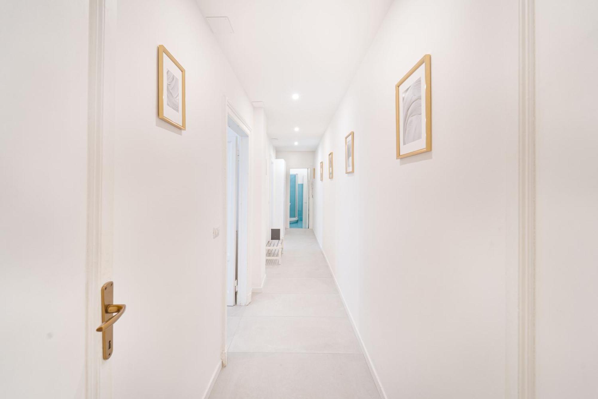 Elegant - Central, 10 Min To Duomo Apartment *
