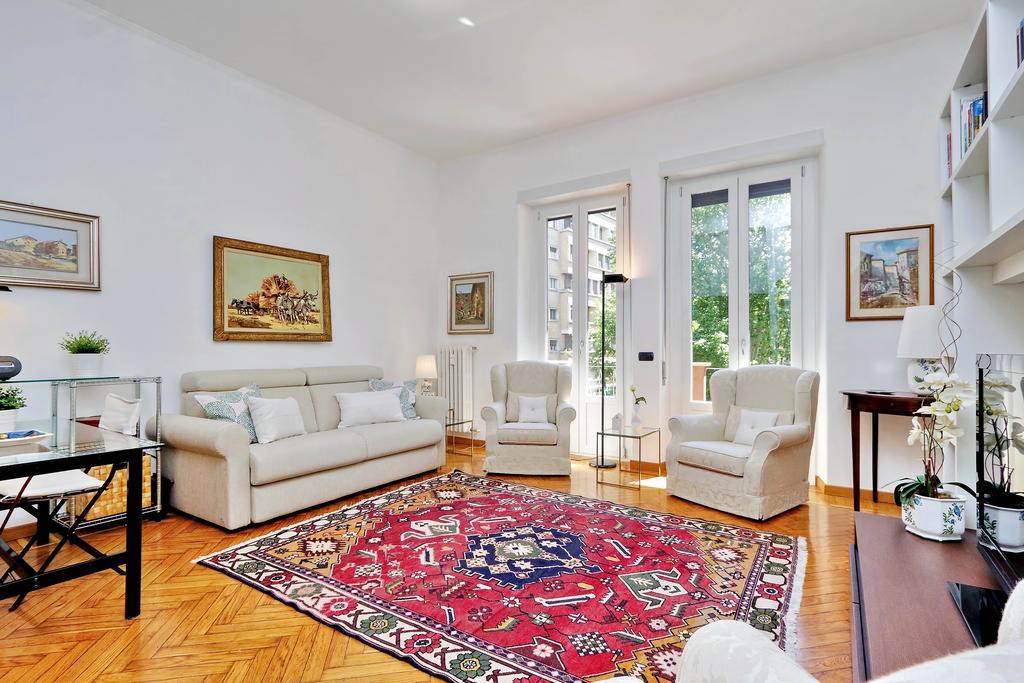 Joivy Fabulous 1-bedroom Flat With Terrace Next To Park * Milão
