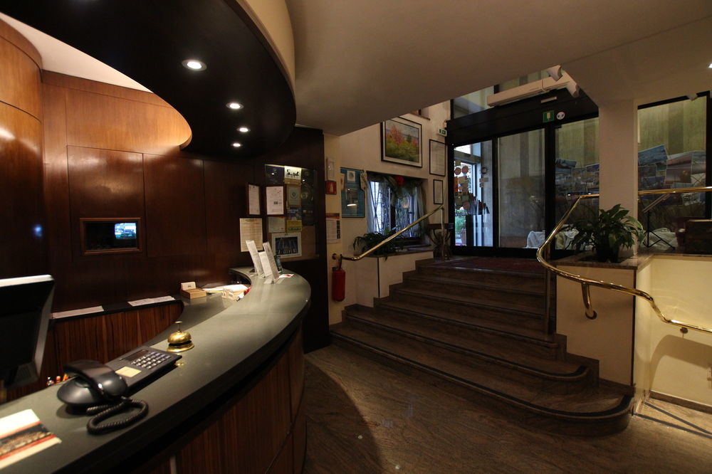 Hotel Carrobbio 4*
