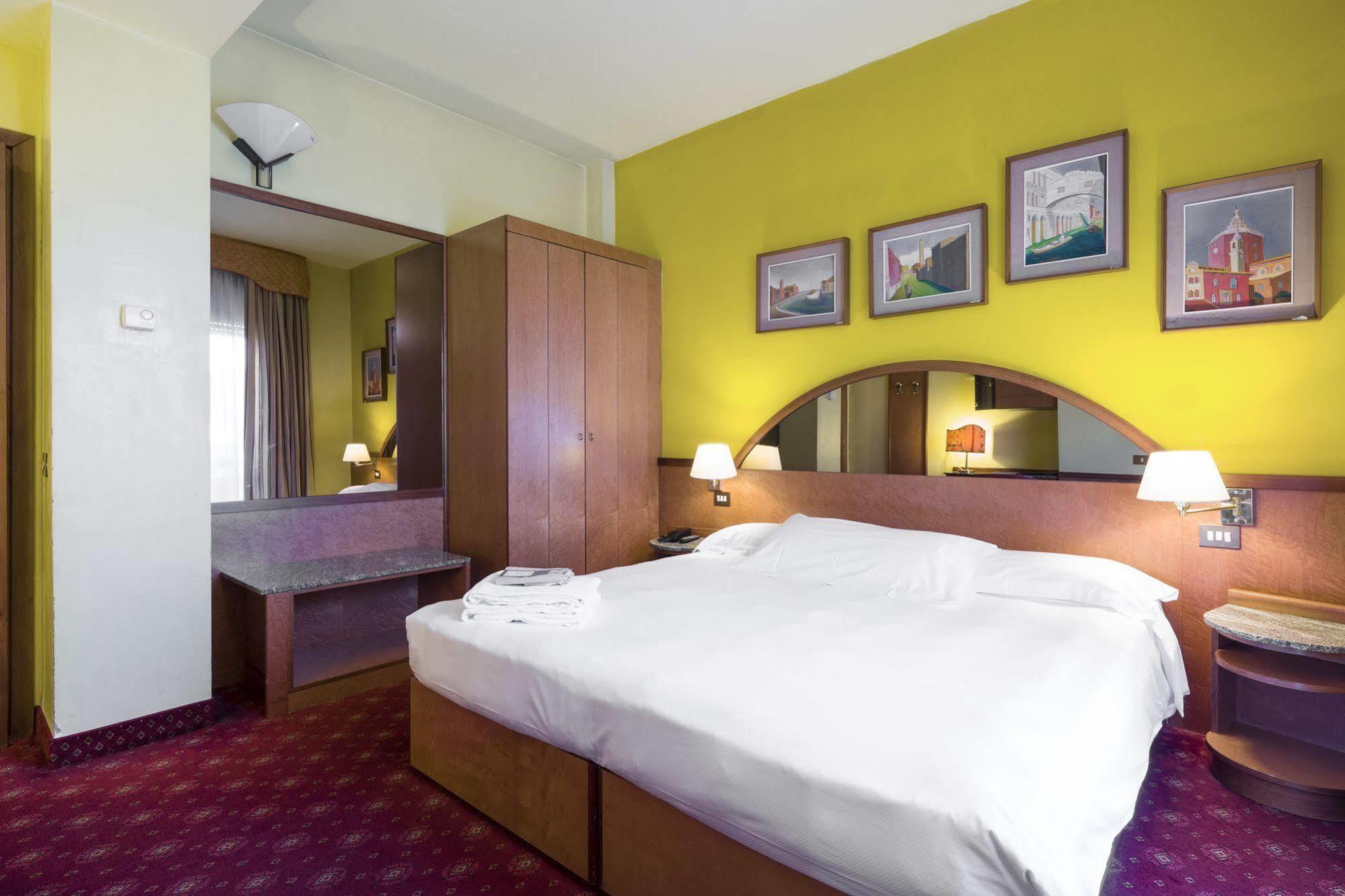 Hotel Carrobbio 4*