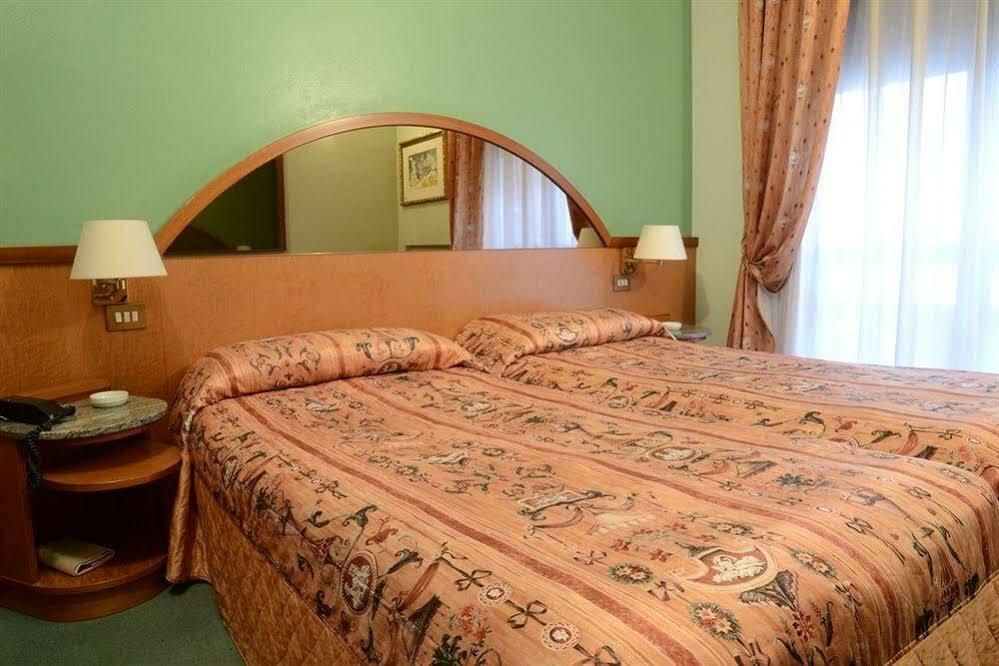 Hotel Carrobbio 4*