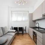 Hemeras Boutique Homes : 3 Apartments In Center