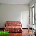 Chic 1Bdr With Shared Terrace Steps From Duomo By Rentopolis