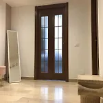Ampio Bilocale A Milano