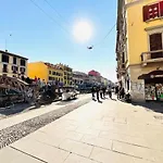 Apartment With Wonderful Navigli District View