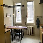 Ampio Bilocale A Milano
