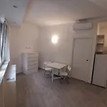 Confortable And Centrally Milan Flat