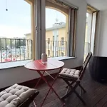 Cozy Apartment With Spacious Veranda