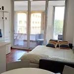 Cozy Apartment With Spacious Veranda