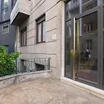 Large And Elegant Apartment In Missori Duomo