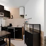 Xenia Apartments - Nuovo Appartamento In Zona Tranquilla